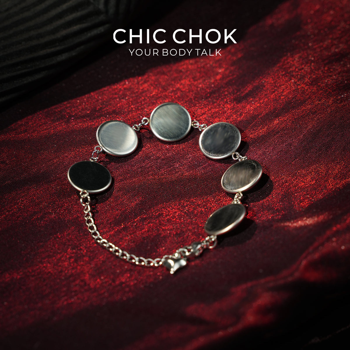 CHIC CHOK The Crocodile’s Stillness: Textured Scale Link Bracelet