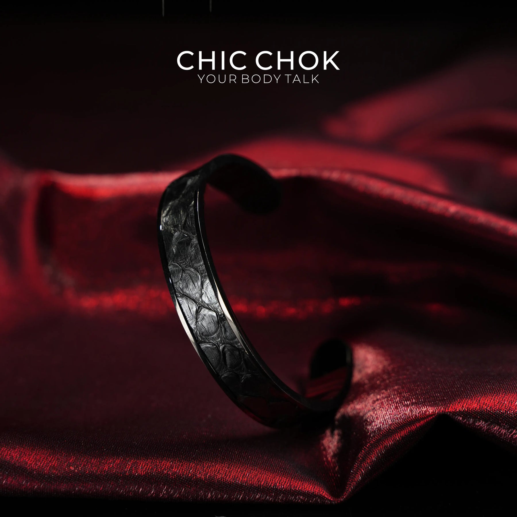 CHICCHOK Classic Close Bracelet Stainless Steel Subtle Stylish Non-Adjustable Bracelet