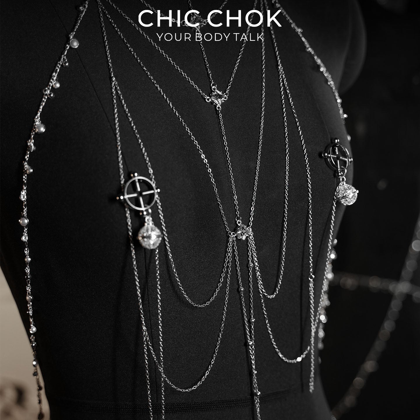 CHICCHOK Crown of the Night Queen | Ensemble chaînes de corps argentées avec cristaux | Harnais gothique compas & bijou lingerie à clochette intime