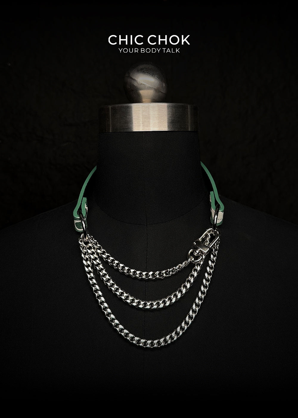 CHICCHOK [Breathless] Pulling Fashion and Fun Choker Christmas Limited Edition