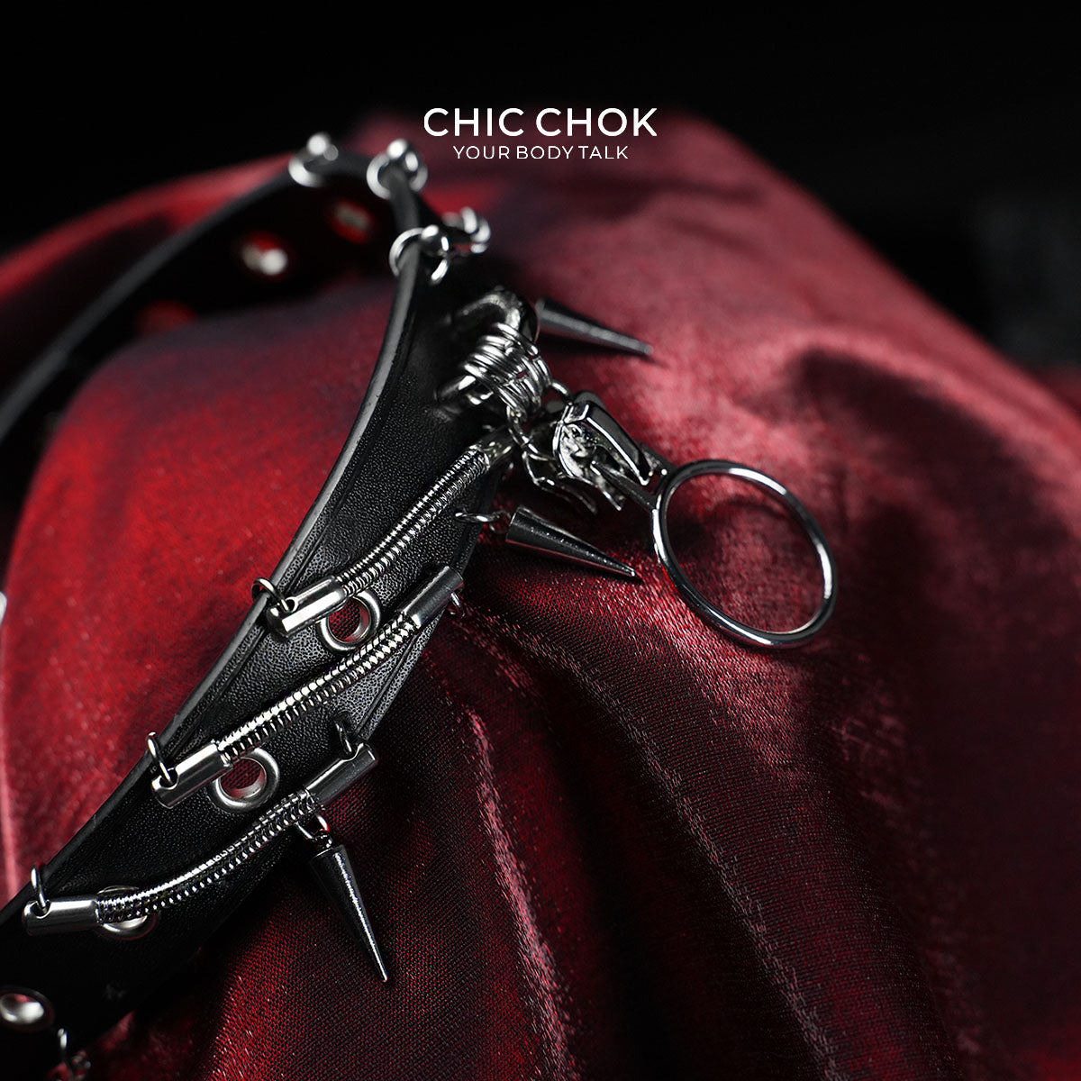 CHICCHOK Synapse Pulse | Choker cyberpunk con punte | Collare industriale nero opaco