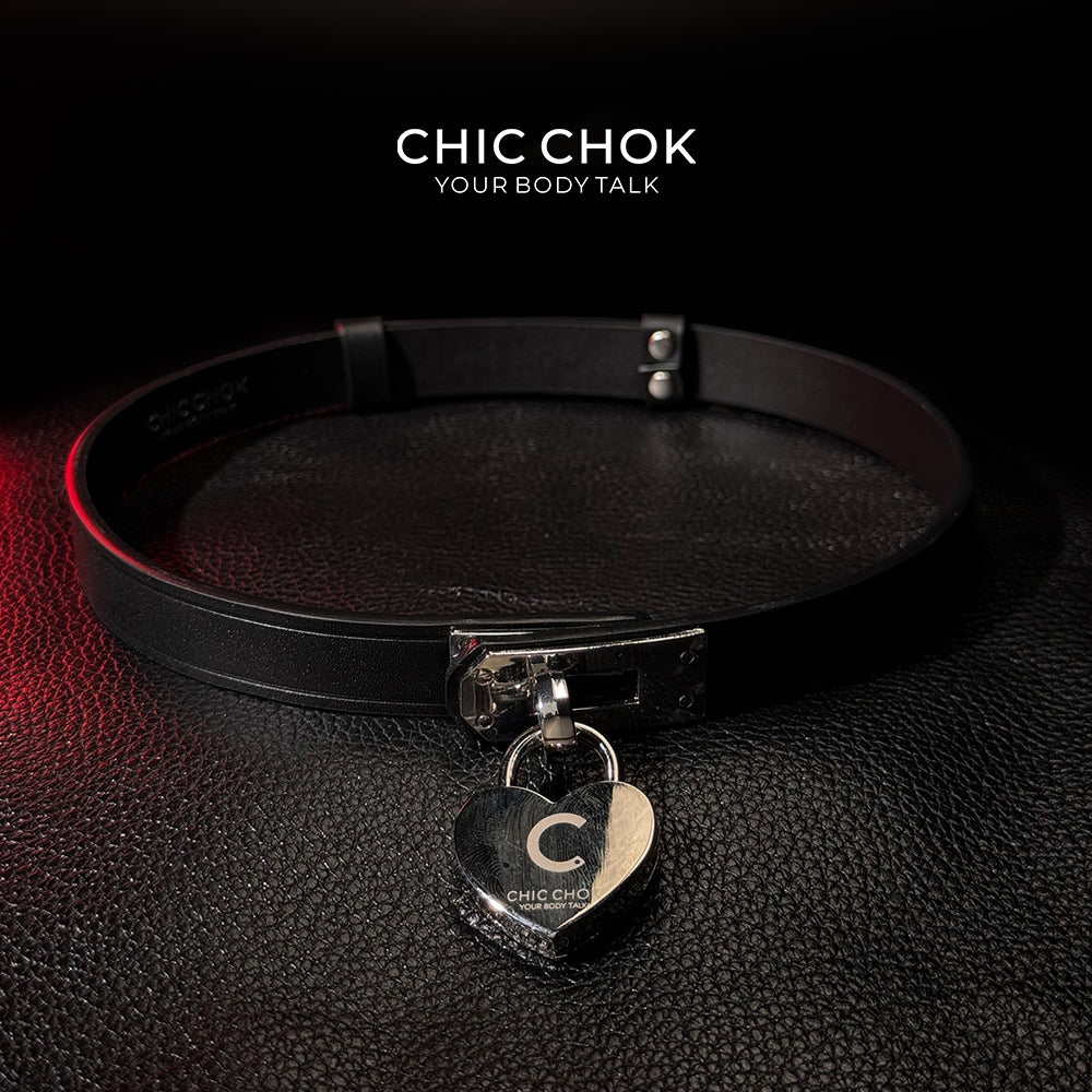 CHICCHOK [The Minimalism] - Classic Front Closure Customize Non-adjustable Fashion Choker(With a love lock)