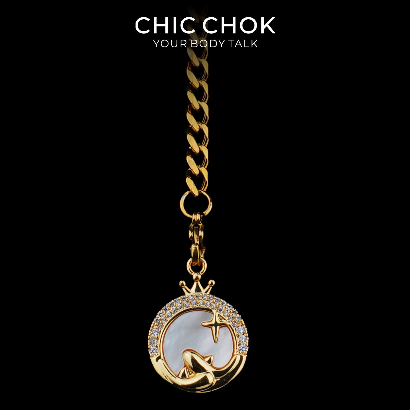 Collier cravate en Y Whispering Selene CHICCHOK | Chaîne dorée à maillons cubains en acier inoxydable avec cœur | Pendentif lune astrologique en nacre et strass décliné en 12 signes du zodiaque