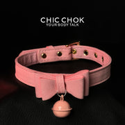 CHICCHOK [Miss Belle] Collar de cuero con estilo lindo y encantador de moda, pajarita con cascabel para uso diario, gargantilla, collar de cadena deslizante, collar con colgante de lazo para mujer, collar con colgante de lazo 