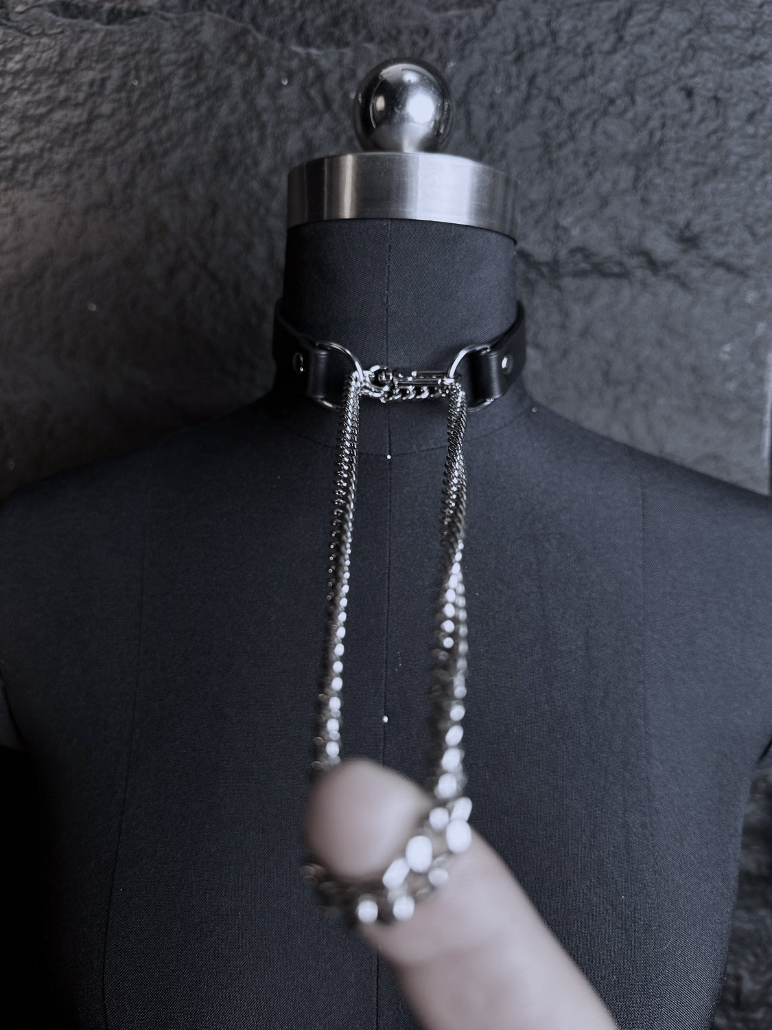 chicchok breathless choker pulling fashion
