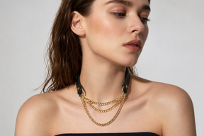 CHICCHOK [Breathless] Pulling Fashion and Fun Choker