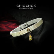 CHIC CHOK Collar de cuero morado – Colgante de gema azul y cadena con borlas, un artículo de moda atrevido