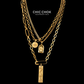 Collana a strati Capricorno con medaglia a stella e catena in oro CHICCHOK | Catena cubana vintage a 3 livelli | Tarocchi, moneta zodiacale e ciondolo a stella in rilievo, gioielli astrologici