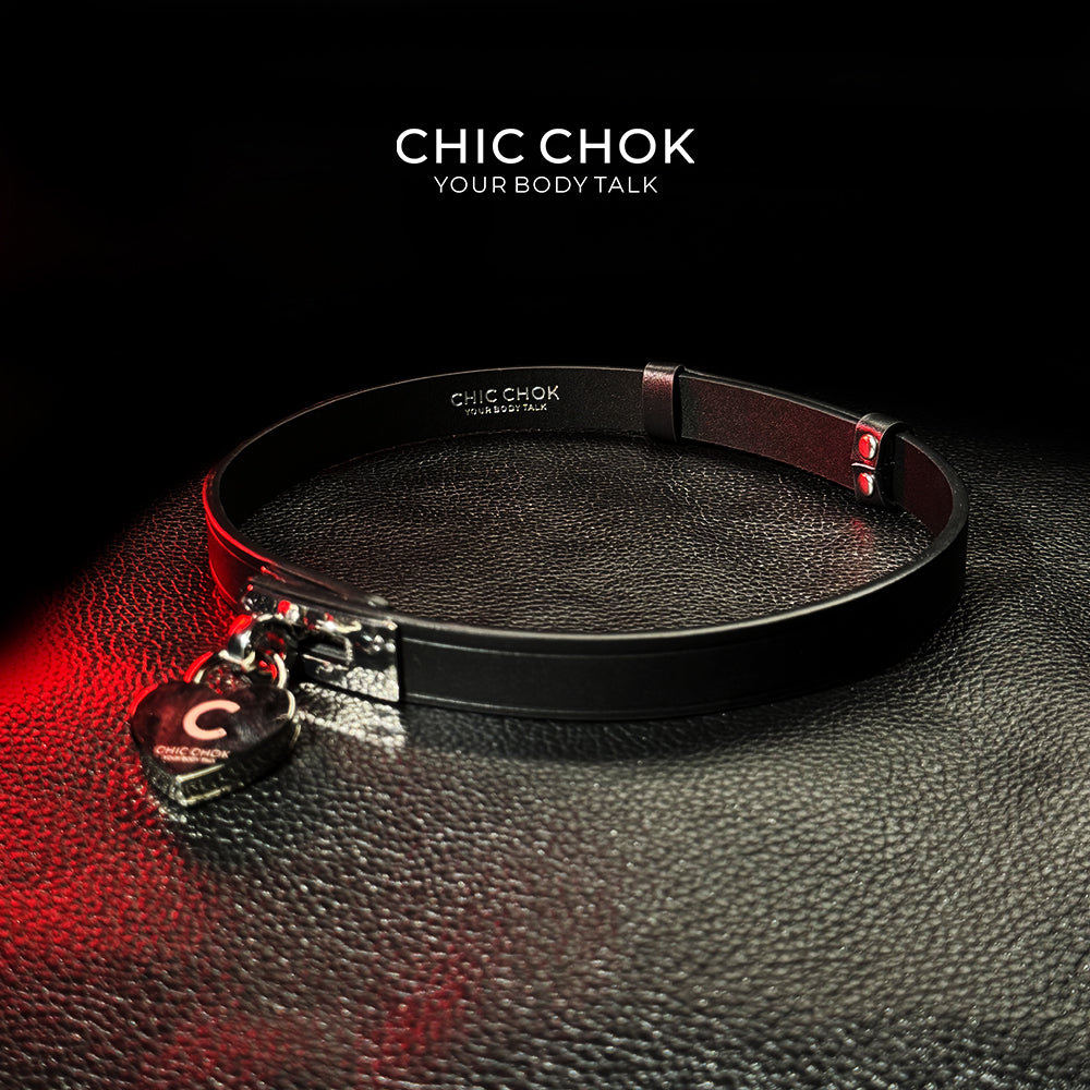 CHICCHOK [The Minimalism] - Classic Front Closure Customize Non-adjustable Fashion Choker(With a love lock)