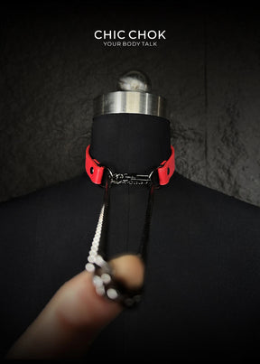 CHICCHOK [Breathless] Pulling Fashion and Fun Choker Red