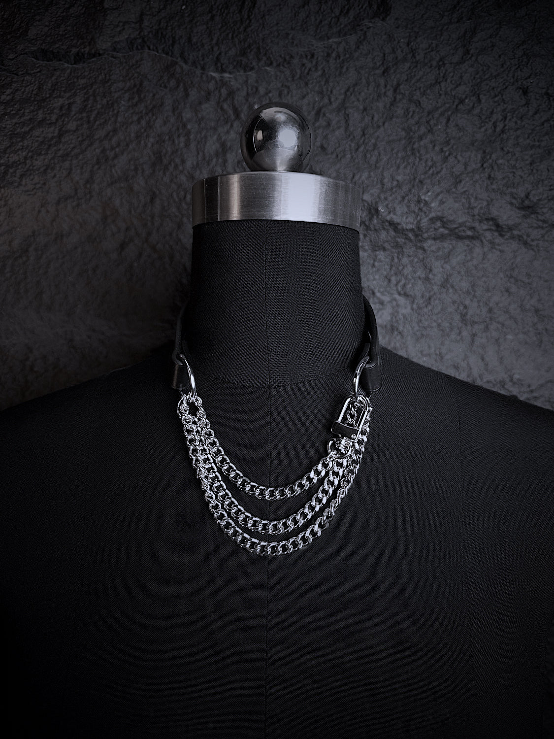 CHICCHOK [Breathless] Pulling Fashion and Fun Choker Ordinary