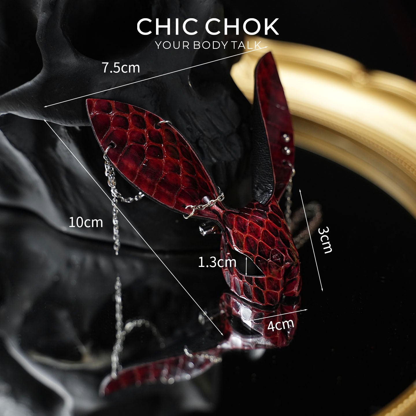CHICCHOK Crimson Viper Rabbit | Dije de piel de serpiente genuina color borgoña | Colgante de conejo gótico vampírico