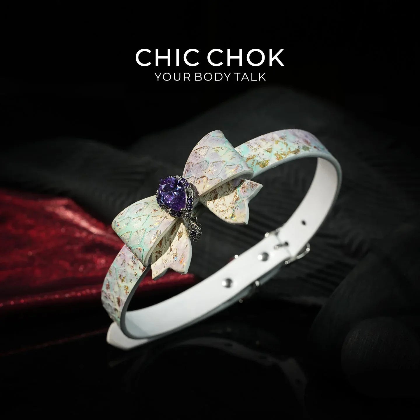 CHIC CHOK: Tranquil Abundance Pearly Iridescent Shell Textured Bow Necklace - CHICCHOK - Choker