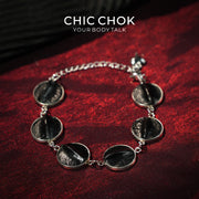 CHIC CHOK La Quietud del Cocodrilo: Pulsera de eslabones de escamas texturizadas
