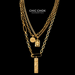 Collana a strati Capricorno con medaglia a stella e catena in oro CHICCHOK | Catena cubana vintage a 3 livelli | Tarocchi, moneta zodiacale e ciondolo a stella in rilievo, gioielli astrologici