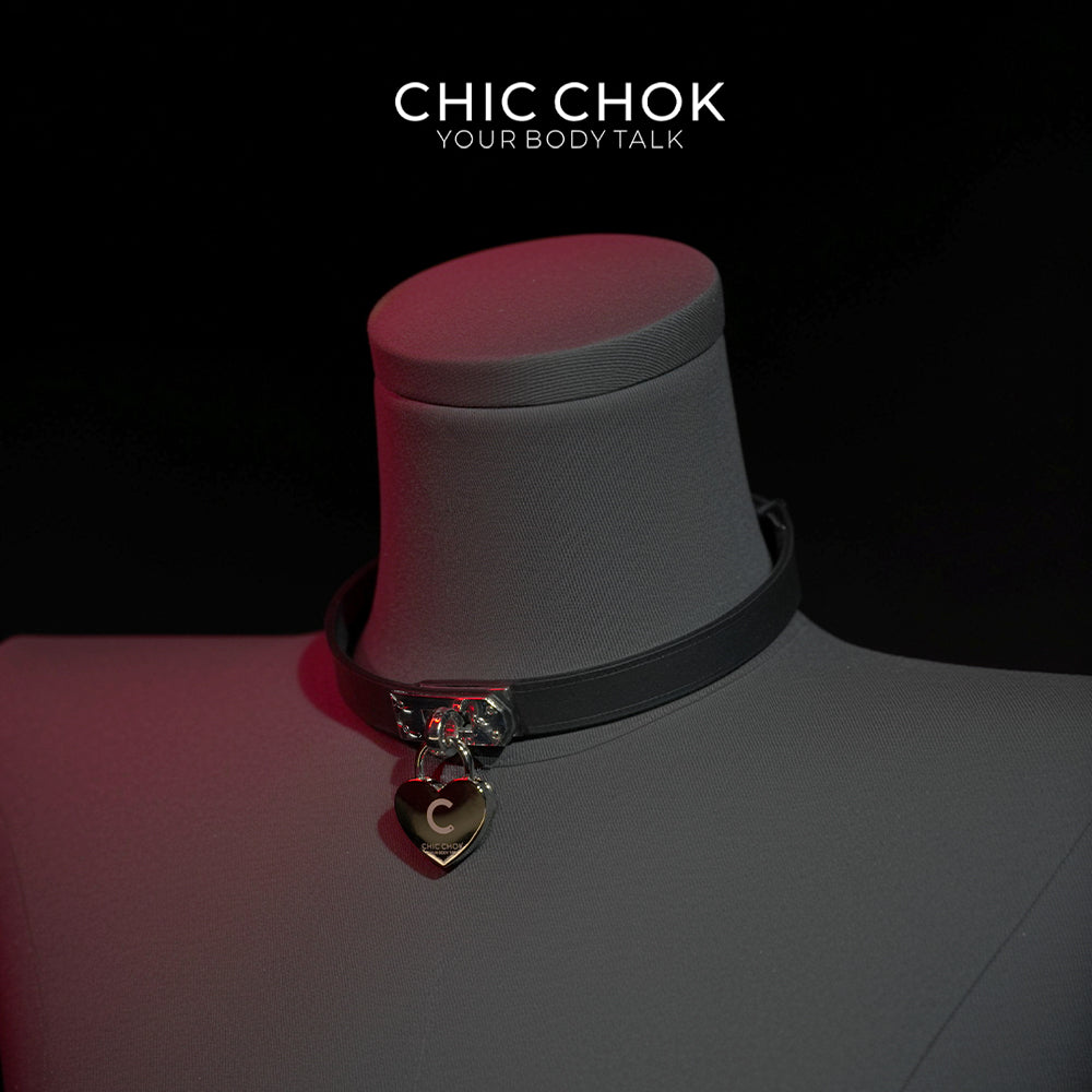 CHICCHOK [The Minimalism] - Classic Front Closure Customize Non-adjustable Fashion Choker(With a love lock)