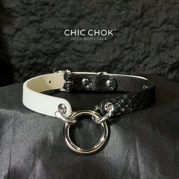 CHICCHOK [Curella] - Black and White Python Hide Themed Adjustable Fas