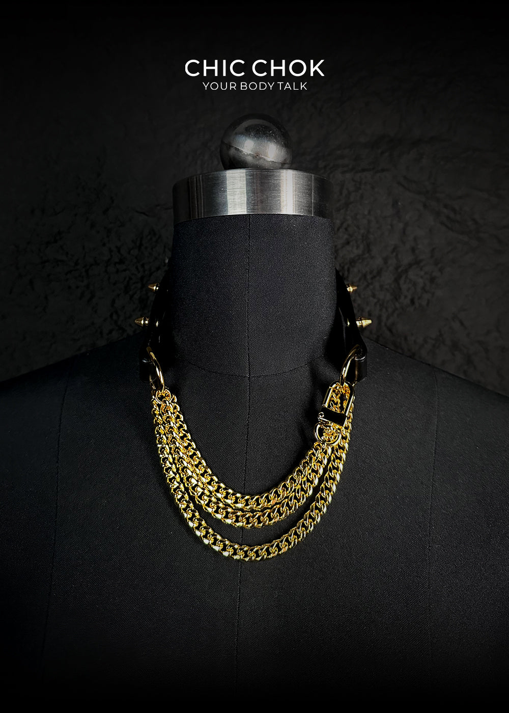 Adjustable spiked choker with intense silver spikes, perfect for alternative fashion.