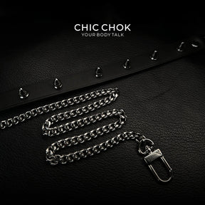 Adjustable spiked choker with intense silver spikes, perfect for alternative fashion.