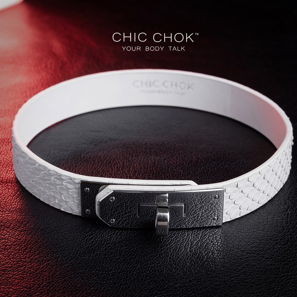 CHICCHOK-choker minimalism with Intricacy white collar handmade