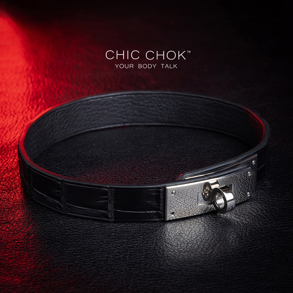 chiccok Stan's Dream Collar Elegant black crocodile leather choker featuring a sleek silver metallic clasp, showcasing premium craftsmanship, rich textures