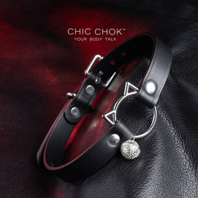 The Pleased Kitten( Black ) Collar chicchok collar with the leash buckle in front of the choker, to have better experience between couples.