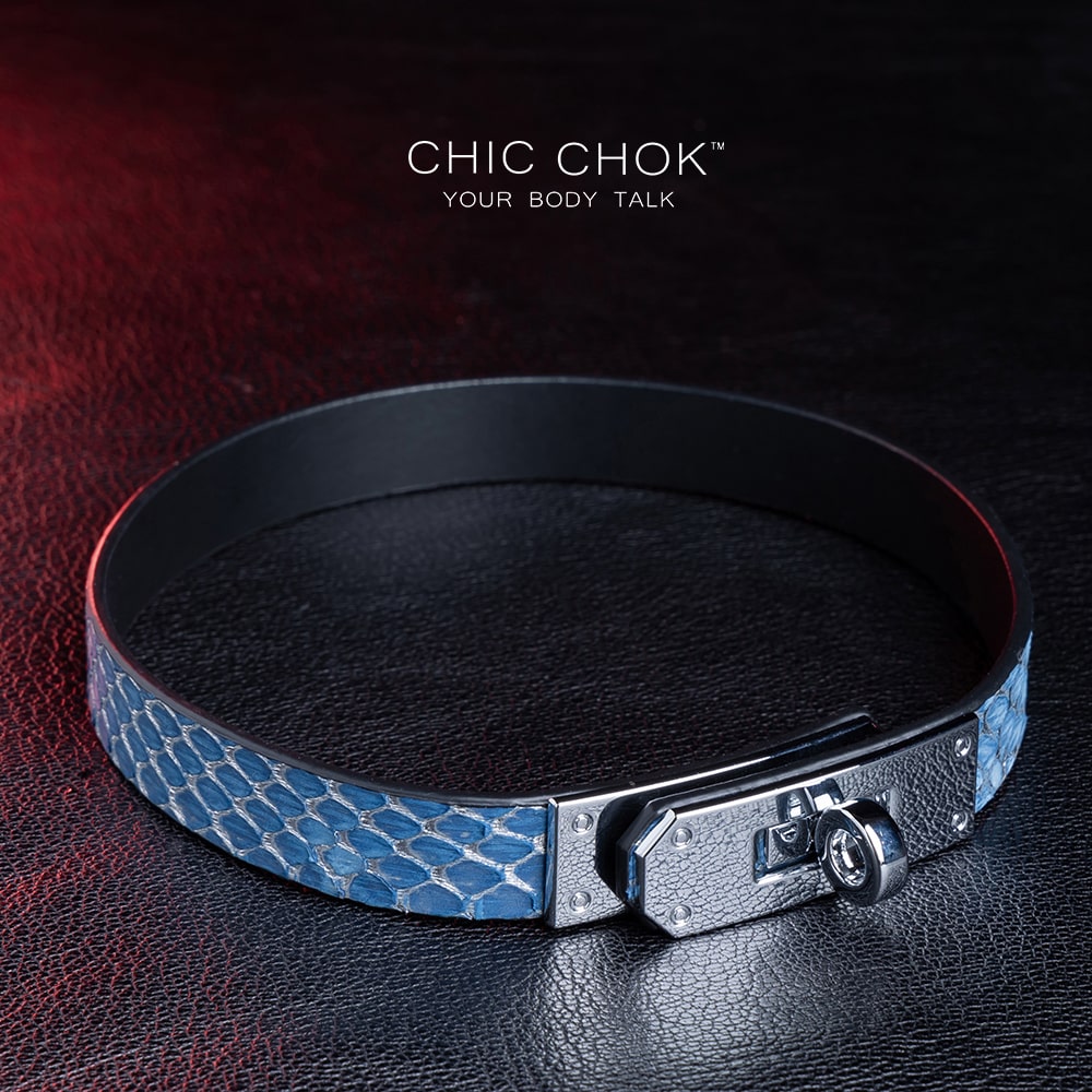 chicchok Valkrie Collar Handmade leather collar with blue scale pattern, paired with high-quality silver metal buckle, fashionable and luxurious, suitable for daily wear and special occasions, modern style and classic texture