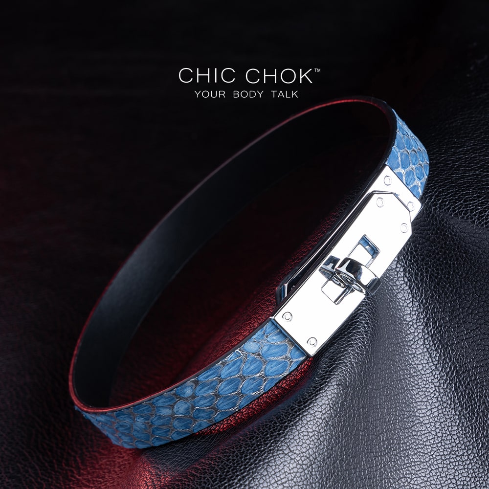 chicchok Valkrie Collar Handmade leather collar with blue scale pattern, paired with high-quality silver metal buckle, fashionable and luxurious, suitable for daily wear and special occasions, modern style and classic texture