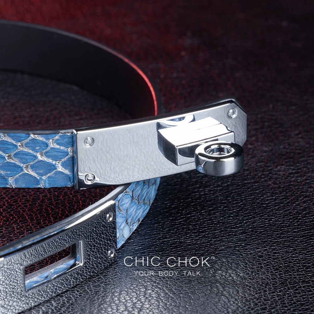chicchok Valkrie Collar Handmade leather collar with blue scale pattern, paired with high-quality silver metal buckle, fashionable and luxurious, suitable for daily wear and special occasions, modern style and classic texture